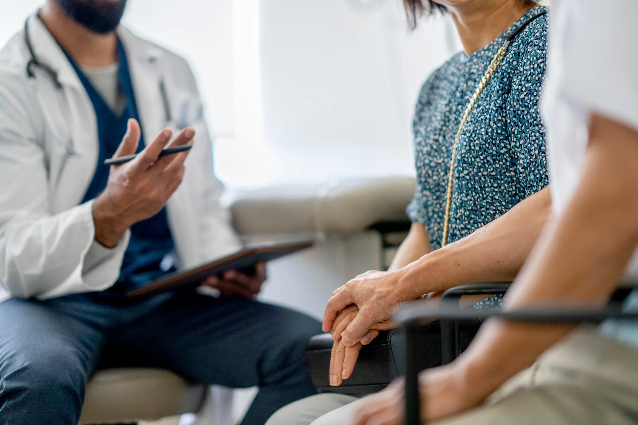 Información sobre el servicio de asesoramiento médico de la Asociación Española Contra el Cáncer
